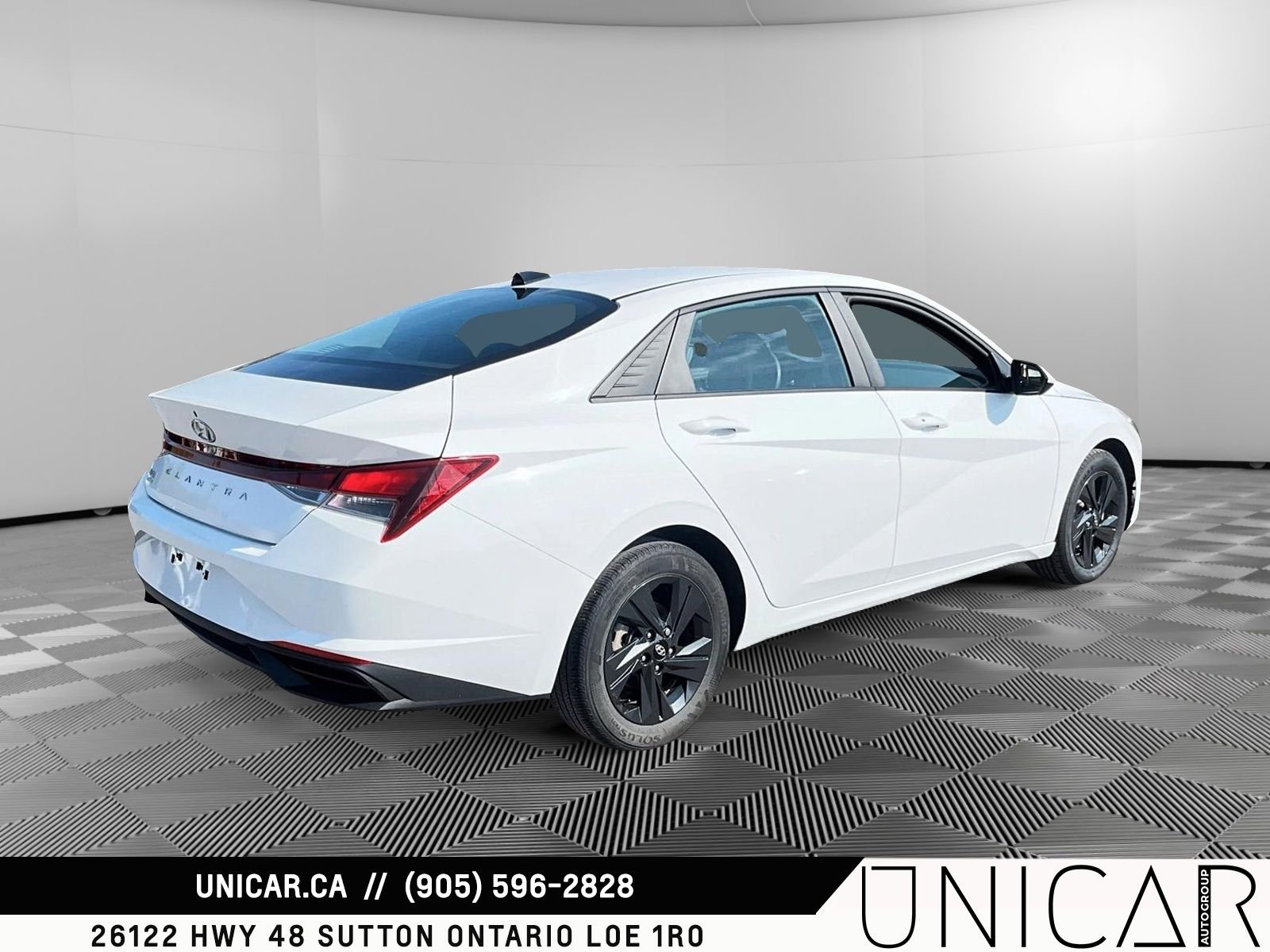 
								Hyundai Elantra 2022 full									